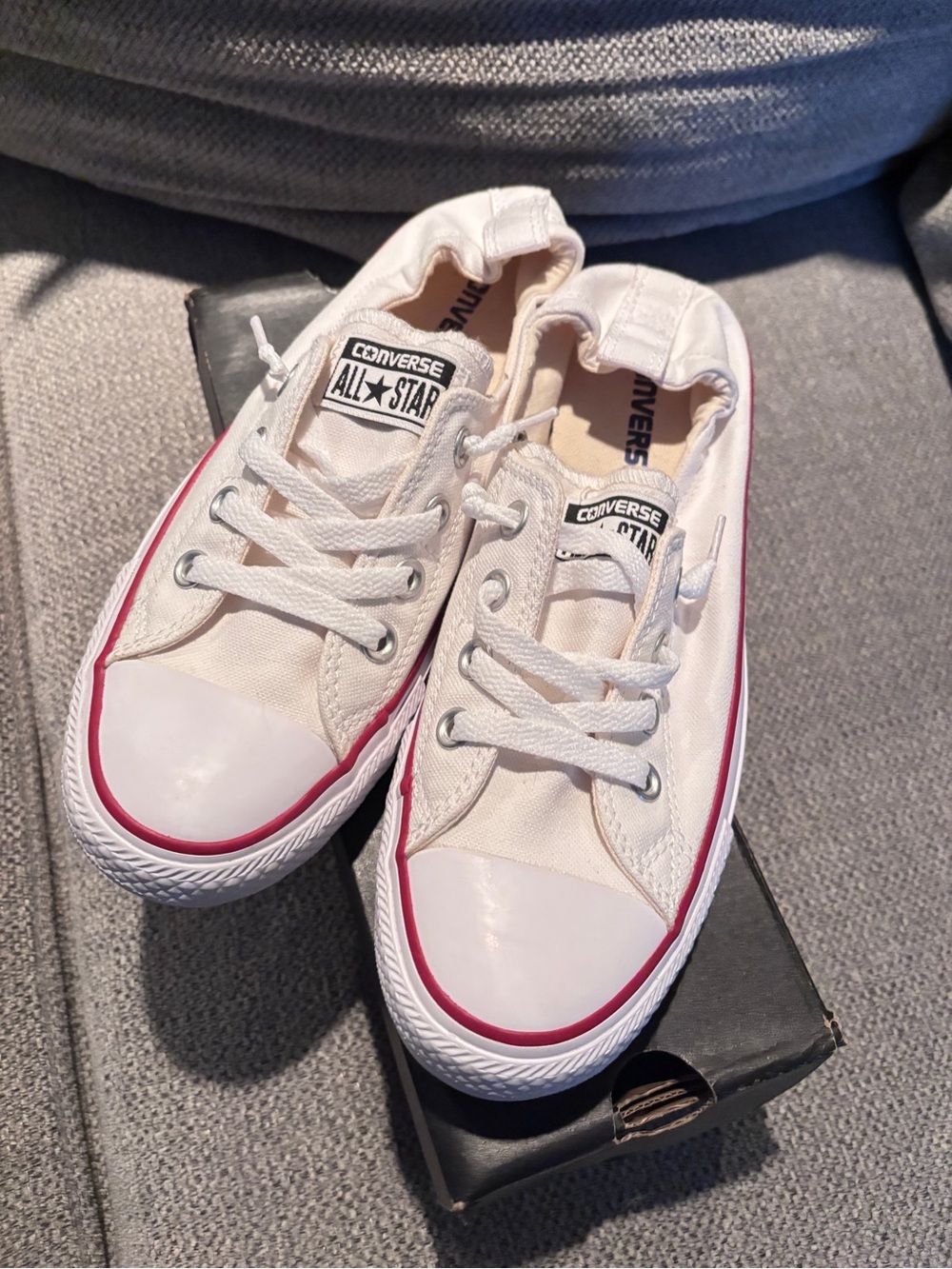 Women’s Converse scrunch back Low Top Sneakers